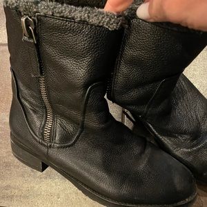 Black fur on inside boots